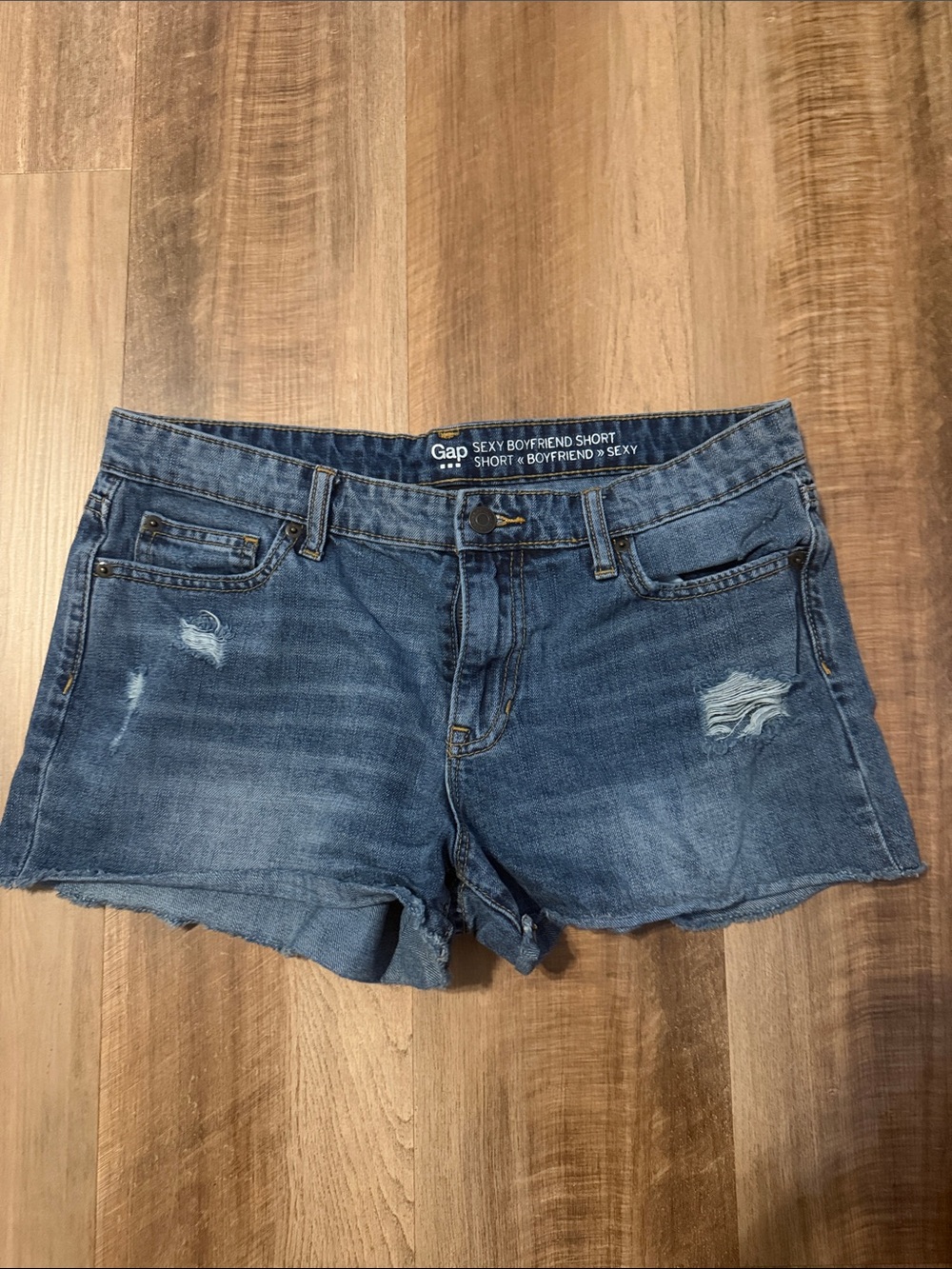 GAP Distressed Boyfriend Denim Shorts in Blue Wash